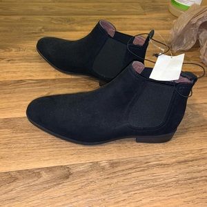 Chelsea boots